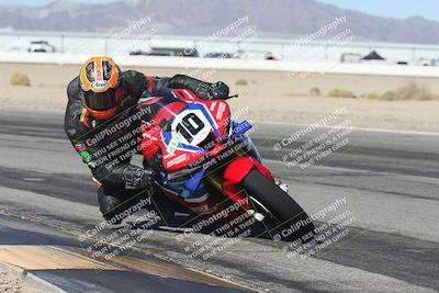 media/Oct-30-2025-Racers Edge (Thu) [[dabbdaf680]]/2-A Group/Session 3 (Turn 15 Inside)/